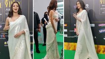 IIFA Awards 2022: Ananya Pandey का Silver Sequence Saree Look Troll Full Inside Video Viral |Bol