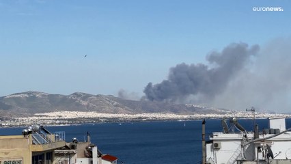 Atene, un incendio alle porte