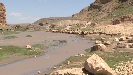 Zamanın tanığı tarihi Kelekom Köprüsü halen ilk günkü gibi ayakta