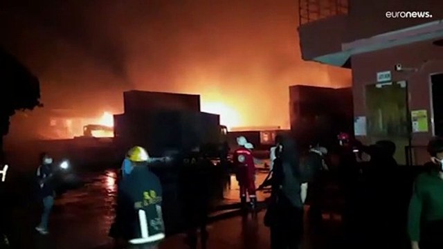 Пожар и взрыв в порту Читтагонг: десятки жертв