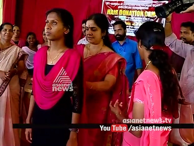 അര്‍ബുദ രോഗികള്‍ക്ക് സാന്ത്വനവുമായി വിദ്യാര്‍ത്ഥിനികള്‍