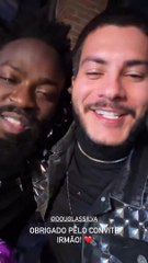 Arthur Aguiar esteve na festa de Douglas Silva no Rio de Janeiro