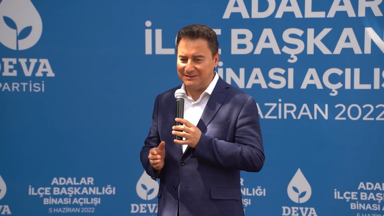 Babacan: Seçim günü Beştepe’de duvarlar titreyecek