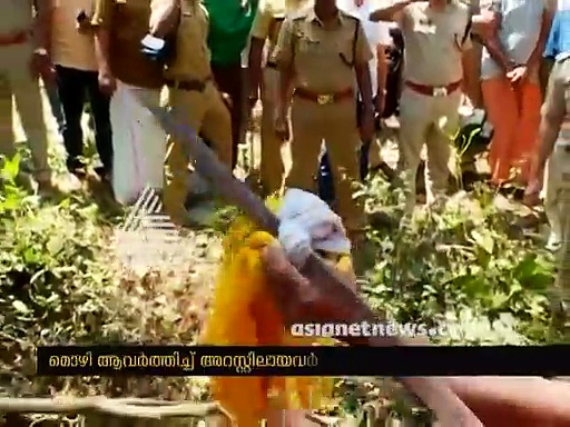 ഇരട്ടക്കൊലപാതകം തുരുമ്പെടുത്ത വടിവാള്‍ കൊണ്ടോ? ദുരൂഹതയേറുന്നു