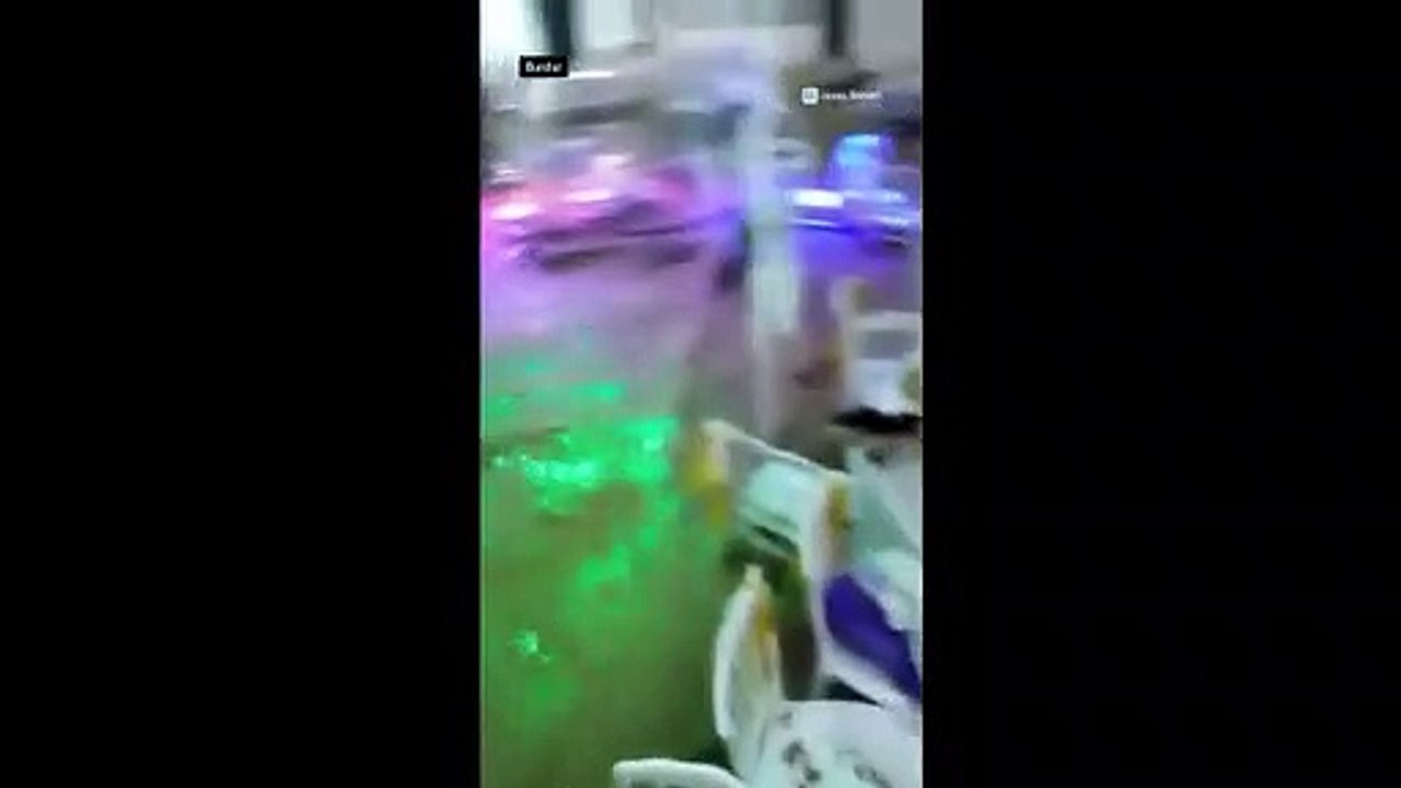 Düğünde sel felaketi! Sel düğün salonunu bastı