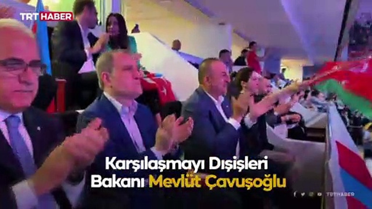 Dışişleri Bakanı Çavuşoğlu, Türkiye-Belçika maçını izledi