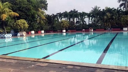 Kolam Renang Golf Kota Jababeka Cikarang Bekasi Kabupaten jawa barat indonesia