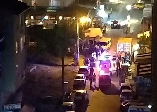 Yüzlerce kişinin karıştığı kavgayı polis sonlandırdı! Birer birer ara sokaklara dağıldılar