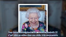 Elizabeth II - la Reine crée la sensation avec une apparition surprise au côté de Paddington dans un