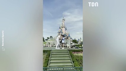 Un employé de Disneyland Paris interrompt volontairement une demande en mariage, la direction du parc réagit