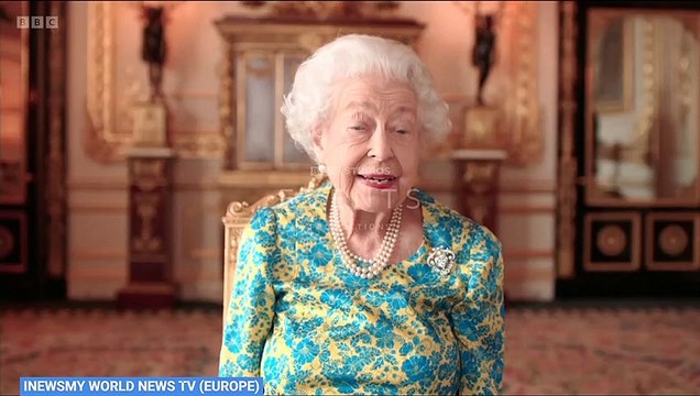 The Queen meets Paddington Bear for jubilee celebrations