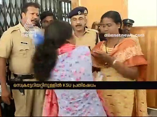 സെക്രട്ടേറിയറ്റ് മതില്‍ചാടി മുഖ്യമന്ത്രിയുടെ ഓഫീസിനടുത്തെത്തി കെഎസ്‌യു പ്രവര്‍ത്തകരുടെ പ്രതിഷേധം
