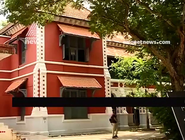 സ്‌പോട്ട് അഡ്മിഷന്‍ അട്ടിമറിച്ച് നേതാക്കളുടെ 'വേണ്ടപ്പെട്ടവര്‍ക്ക്' പ്രവേശനം