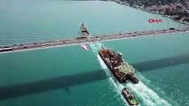 Karadeniz'in zeminine boru döşeyecek gemi İstanbul Boğazı'ndan geçti