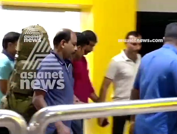 രാഖിയുടെ മൃതദേഹം കുഴിച്ചുമൂടിയതും കമുക് നട്ടതും താനെന്ന് അഖിലിന്റെ അച്ഛന്‍