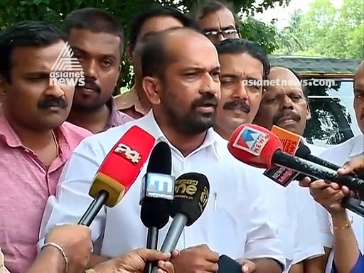 കോണ്‍ഗ്രസില്‍ ഫണ്ട് പിരിവ് പുതുമയാണോ? രമ്യ ഹരിദാസിനുള്ള കാര്‍ വാങ്ങല്‍ വിവാദമായത് എന്തുകൊണ്ട്?