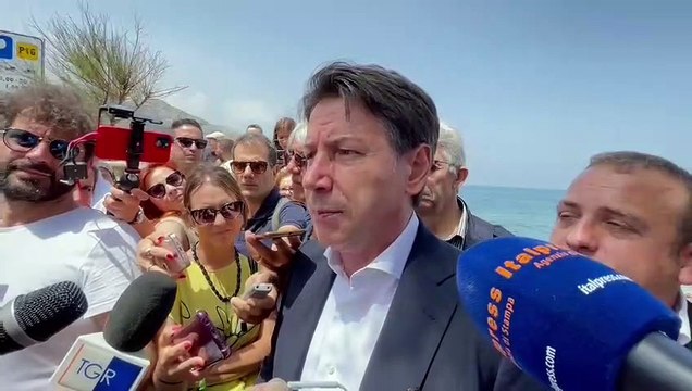 Conte a Palermo: «Reddito di cittadinanza? Indegno volerlo rimuovere»