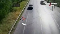 İki otomobilin kafa kafaya çarpıştığı kaza kamerada