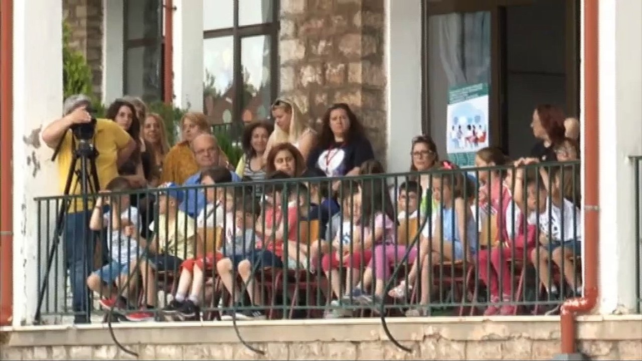 Στο 1ο ΔΣ Καρπενησίου εκπαιδευτικοί και μαθητές...