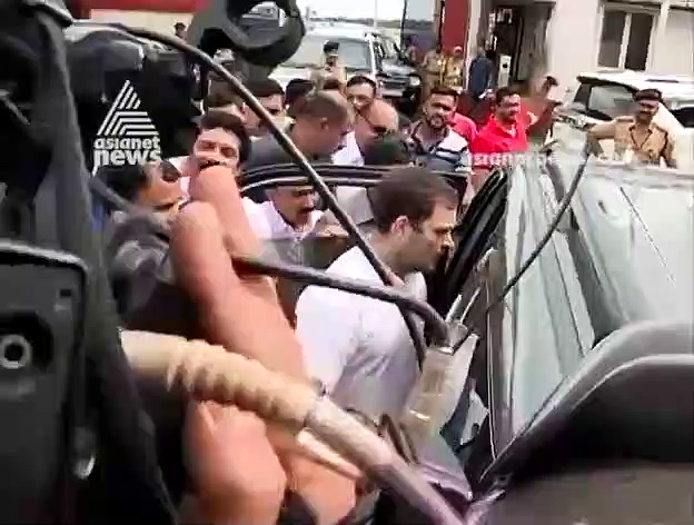 രാഹുല്‍ ഗാന്ധി കേരളത്തിലെത്തി; കവളപ്പാറ സന്ദര്‍ശിച്ചേക്കും