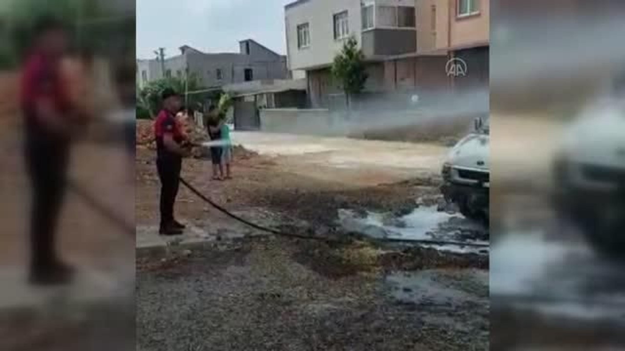 Saman yüklü kamyonette yangın çıktı