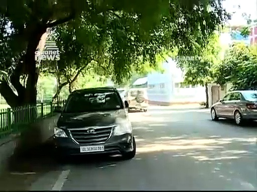 ചിദംബരം സ്ഥലത്തില്ല, ചോദ്യം ചെയ്യാന്‍ കയറിയിറങ്ങി സിബിഐ