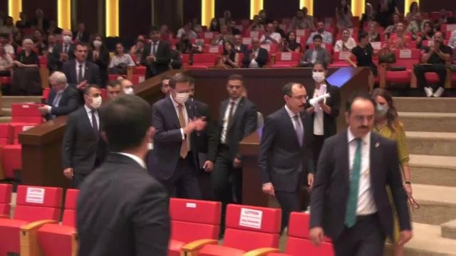 Bakan Muş, Sağlık Hizmeti Destek Paketini Açıkladı: Seyahat Sağlık Sigortası, İstihdam, Eğitim ve Yabancı Dil, Spor ve Heal In Türkiye Portalı