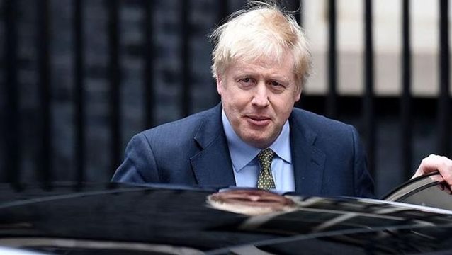 İngiltere Başbakanı Boris Johnson, pandemi kurallarını ihlal etmesi üzerine yapılan oylamada güvenoyu aldı