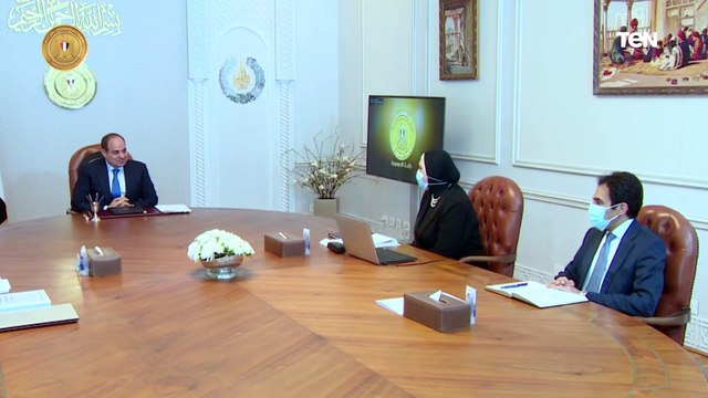 السيسي يجتمع مع رئيس الوزراء ووزيرة التجارة والصناعة لاستعراض نشاط جهاز المشروعات المتوسطة والصغيرة