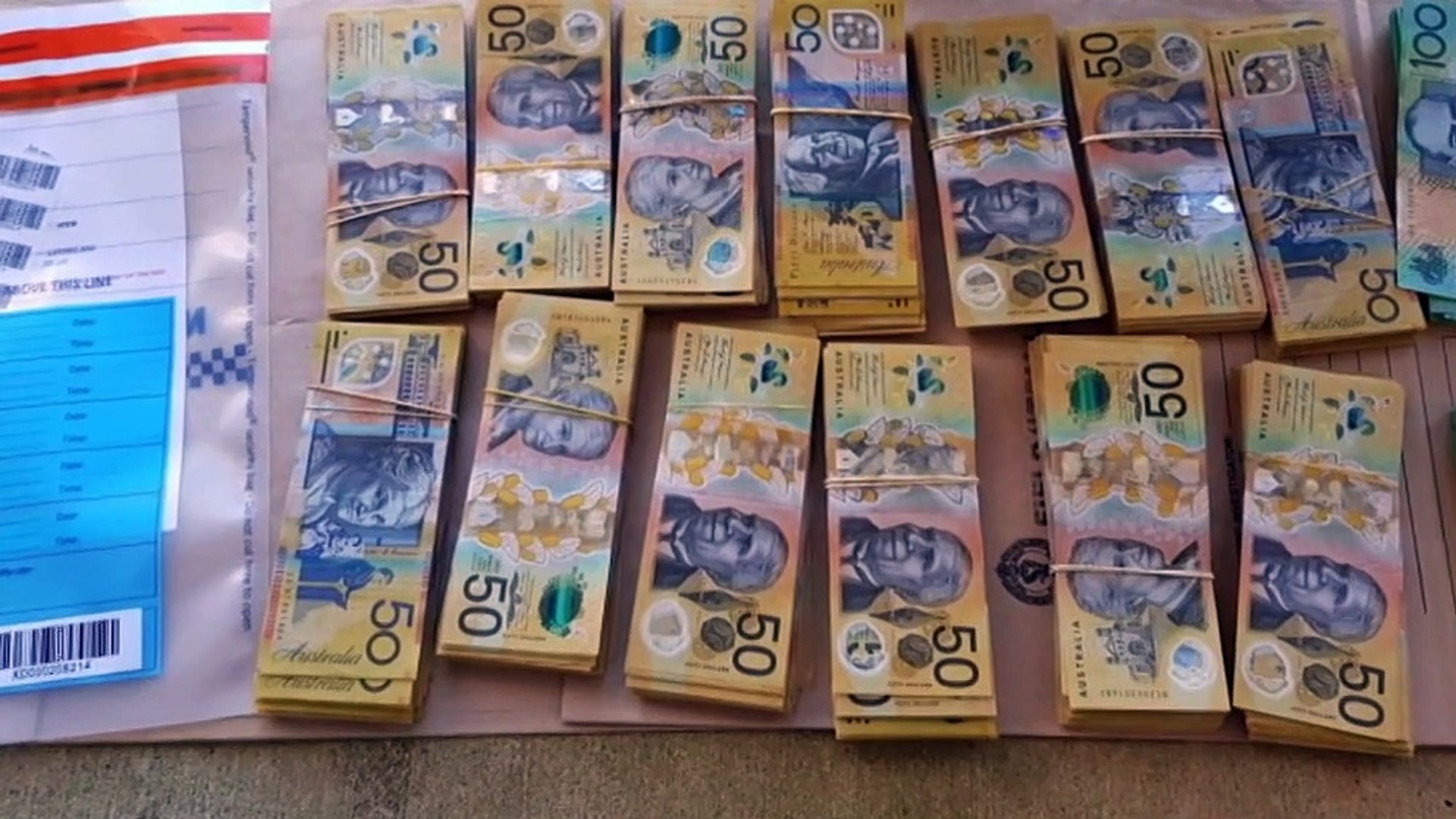 "NSW Police arrest 15 crime gang members in raid blitz"- 헤럴드경제