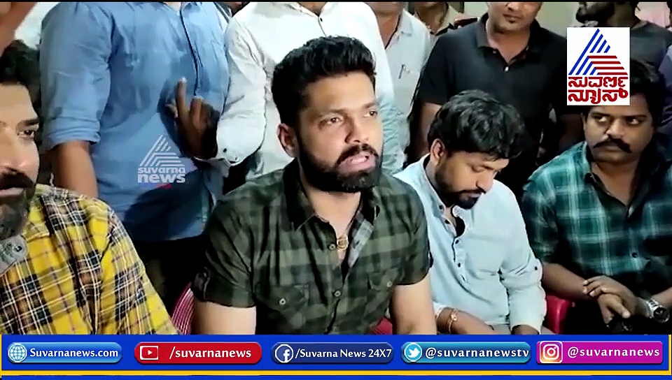 ರಕ್ಷಿತ್ ಶೆಟ್ಟಿ ಮಾತಿಗೆ 'ಹೌದೋ ಹುಲಿಯಾ' ಎಂದ ಅಭಿಮಾನಿ; ಇಲ್ಲಿದೆ ನೋಡಿ ವಿಡಿಯೋ!