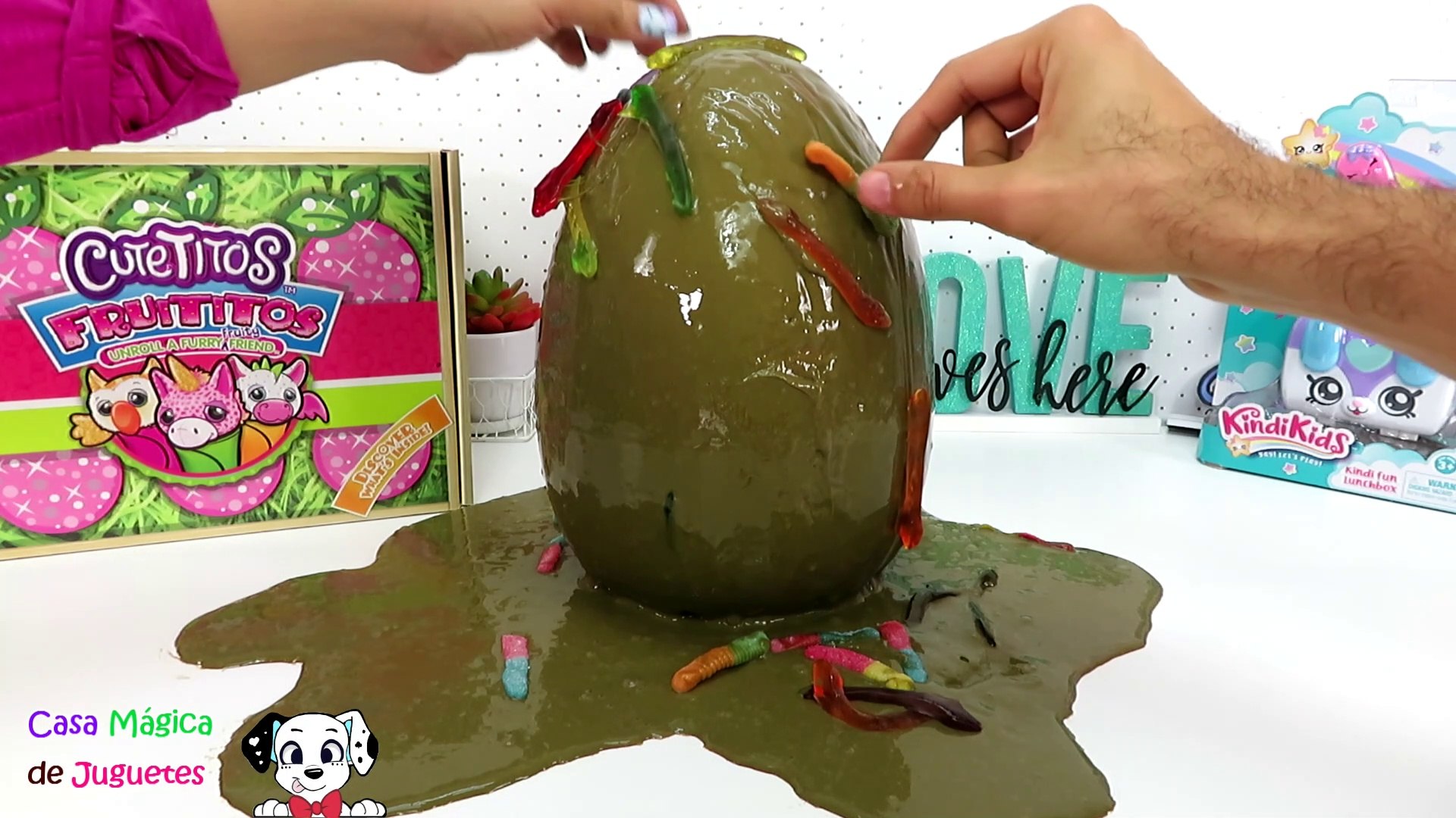 Huevo Sorpresa Gigante de Slime de Lodo con Gusanos+ Nuevos Cutetitos  Frutitos + Nuevos Kindikids - Vídeo Dailymotion