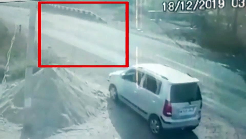 ಬೈಕ್‌ ಸವಾರರೇ ಎಚ್ಚರ: ಈ ವಿಡಿಯೋ ನೋಡಿದ್ರೆ ಎದೆ ಝಲ್‌ ಅನ್ನುತ್ತೆ!