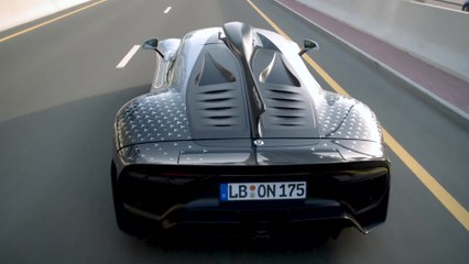 The new Mercedes-AMG ONE - Driving in the city