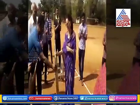ಕ್ರಿಕೆಟ್ ಬ್ಯಾಟ್ ಹಿಡಿದು ಫೀಲ್ಡಿಗಿಳಿದ ಮೈಸೂರು ರಾಜಕುಮಾರಿ!