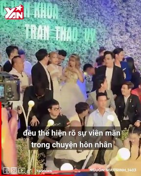 Những sự xuất hiện gây chú ý ở đám cưới Mạc Văn Khoa: Hoài Linh tươi tắn, Nhã Phương nhợt nhạt