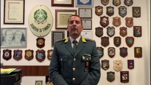 Contrabbando sigarette tra Palermo e Napoli, arresti e sequestri