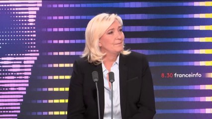 "La police tue" : Jean-Luc Mélenchon "s’éloigne totalement des valeurs républicaines", affirme Marine Le Pen