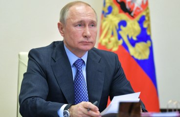 Vladimir Poutine dénonce le jubilé de la Reine Elizabeth