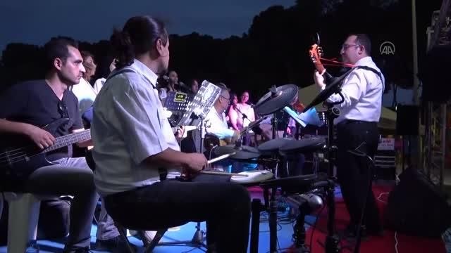 Germencik Halk Eğitim Merkezi kursiyerleri konser verdi