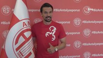 Antalyaspor kaleci Alperen Uysal ile 2 1 yıllığına anlaştı