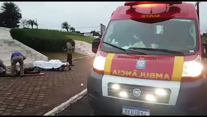 Mulher fica ferida ao cair de escadaria em frente à igreja do São Cristóvão