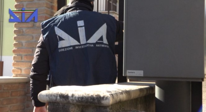 Camorra a Giugliano e sul litorale flegreo: 25 arresti contro la nuova reggenza del clan Mallardo (07.06.22)