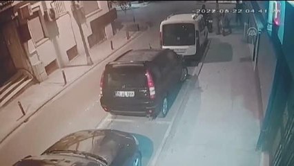 Şişli'de çekçekle motosiklet çalan 2 kişi yakalandı