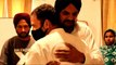 Sidhu Moosewala को श्रद्धांजलि देने पहुंचे Rahul Gandhi, पिता को गले लगा कर दिया दिलासा | *Bollywood