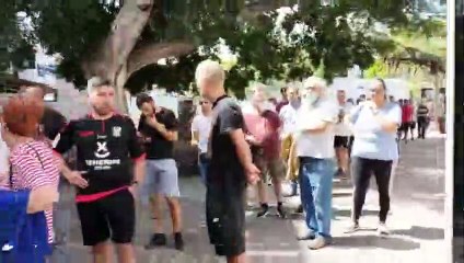 Colas en el Heliodoro Rodríguez López