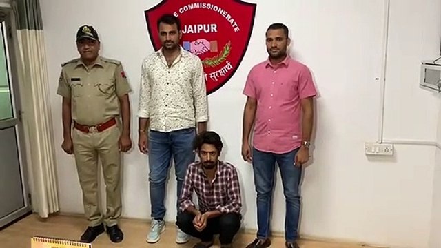 देशी कट्टा लेकर घूम रहा बदमाश गिरफ्तार