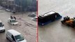 Ankara'da sağanak yağış nedeniyle yollar göle döndü! Bir iş yerinden 5 yaralı çıkarıldı, tahliyeler devam ediyor
