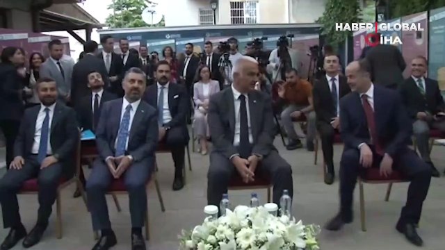 Bakan Ersoy’un katıldığı programda alanı su bastı