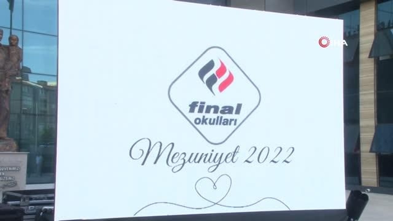 Diyarbakır Final Okulları'nda mezuniyet coşkusu